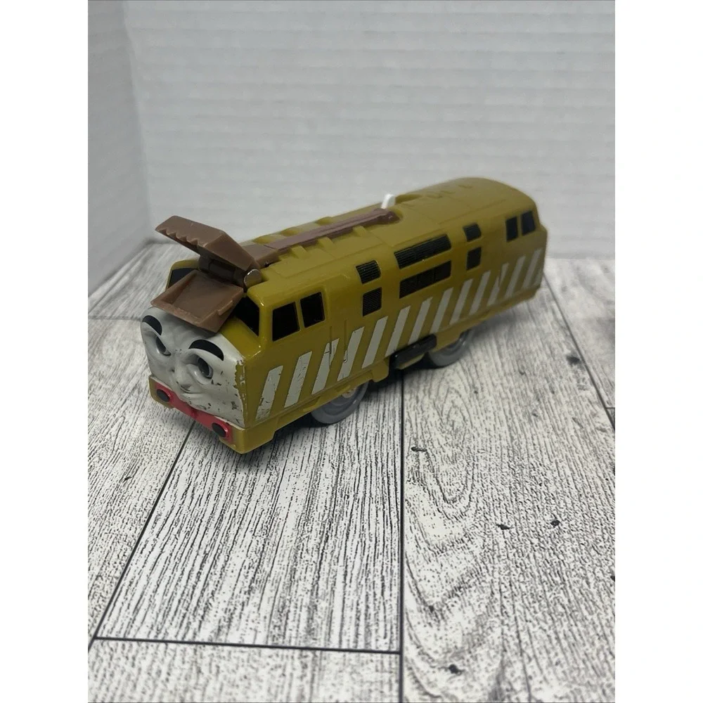 Thomas & Friends TrackMaster Motorized DIESEL 10 Train Engine w/ Claw WORKS
